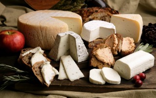 queso añejo viejo curado semicurado tierno fresco comercial tabarca distribución de bebidas y alimentación alicante cabecera