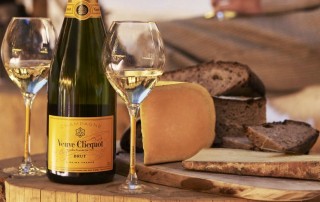 veuve clicquot champagne comercial tabarca distribución de bebidas y alimentación queso